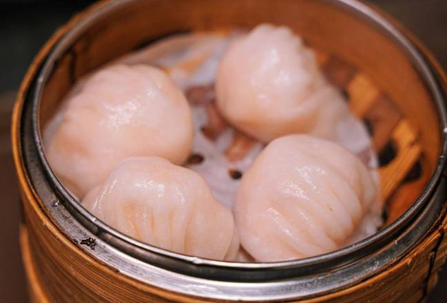 01. Steamed Crystal Prawn Dumpling (聚福蝦餃皇)